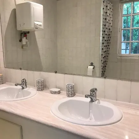 Le Chemin De Belle Fille Piscine Privative Chauffee Bed & Breakfast