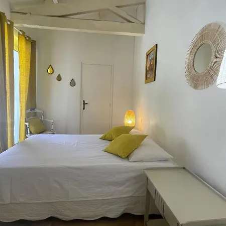 Le Chemin De Belle Fille Piscine Privative Chauffee Bed & Breakfast Cassis